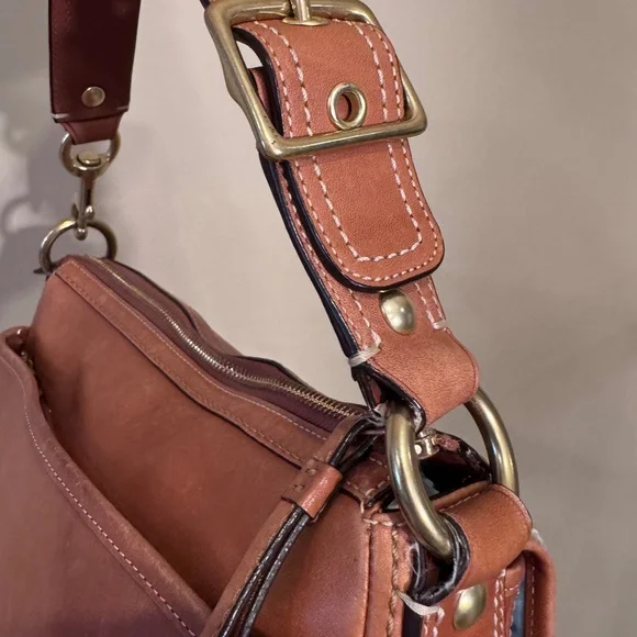 Vintage COACH LEGACY 65th Butterscotch Double turn lock - Picture 5 of 11